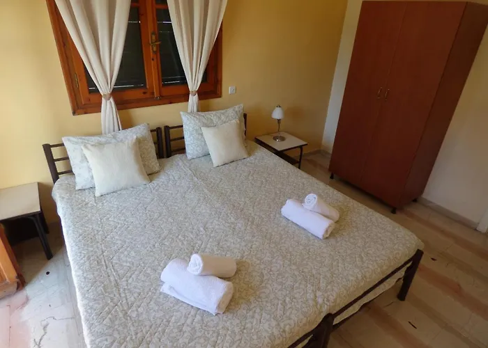 Ipsos Marias Apartments